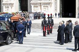Mons. Delpini: «Chi applaude e chi lo detesta, ma oggi Berlusconi è solo un uomo che incontra Dio»