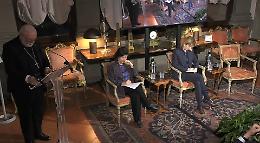 Mons. Gallagher: &laquo;La maternit&agrave; surrogata &egrave; contro la dignit&agrave; umana&raquo;