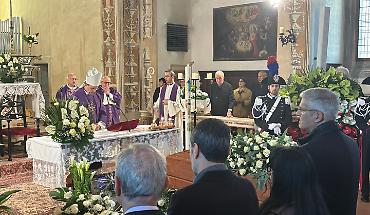 Funerale di Vittorio Messori: &laquo;Ges&ugrave; &egrave; il chiodo&raquo;, il toccante omaggio del vescovo Pompili