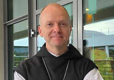 Mons. Varden Mons. Varden