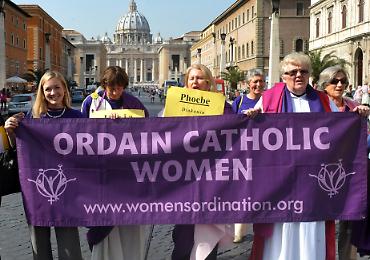 Le diaconesse rimandate per non dire bocciate Le diaconesse rimandate per non dire bocciate