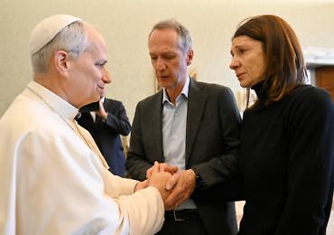 Papa Leone XIV incontra i familiari delle vittime di Crans-Montana: &laquo;La vostra speranza non &egrave; vana&raquo;