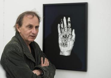 Houellebcq contro l'eutanasia: &laquo;Una perversione delle parole che tradisce l&rsquo;umanit&agrave;&raquo;