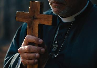 SACERDOTE, CATTOLICO, ESORCISMO