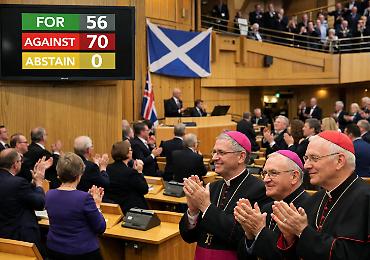 Scozia, stop al suicidio assistito: il Parlamento respinge la legge