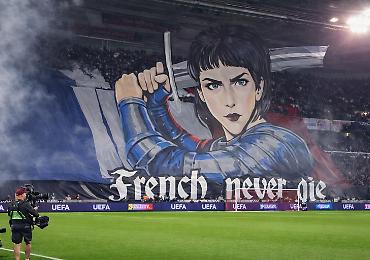 L'Uefa multa i simboli cristiani: «Messaggi non appropriati» L'Uefa multa i simboli cristiani: «Messaggi non appropriati»