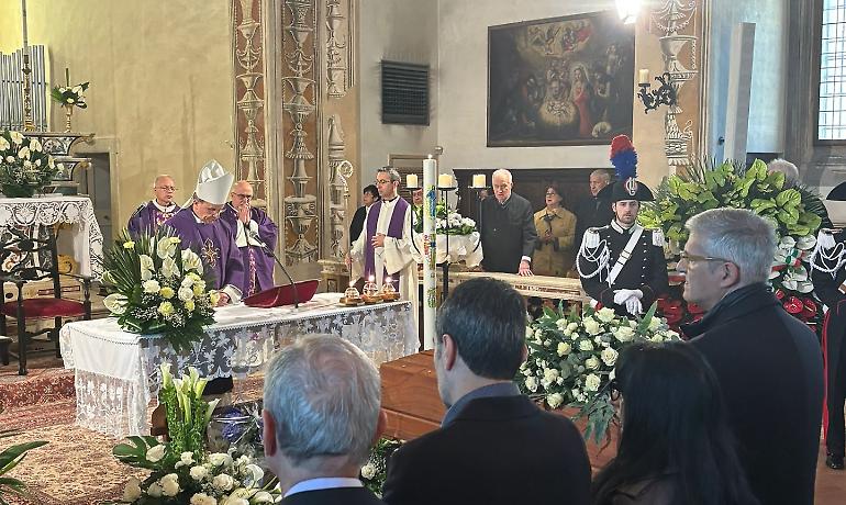 Funerale di Vittorio Messori: &laquo;Ges&ugrave; &egrave; il chiodo&raquo;, il toccante omaggio del vescovo Pompili