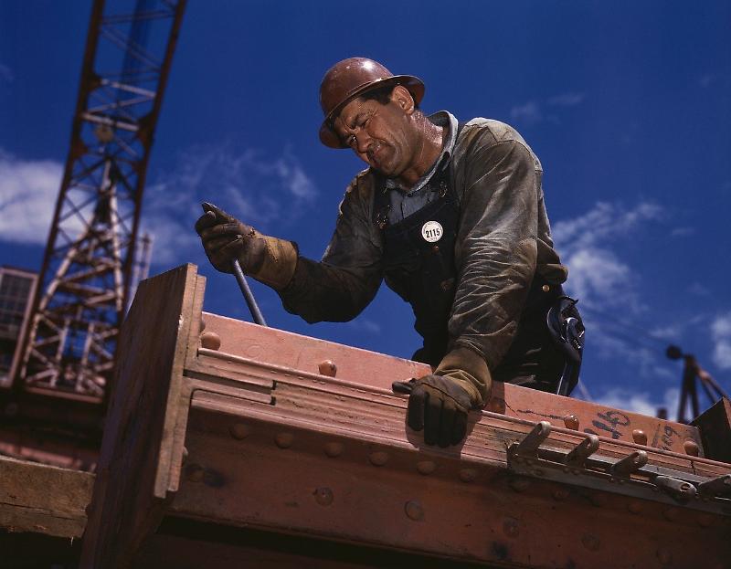 construction-workers-60585_1280