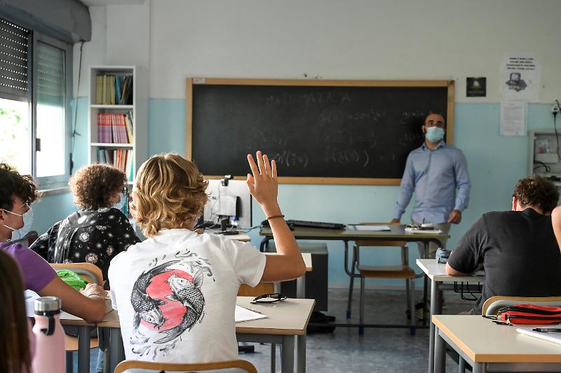 RIAPERTURA DELLE SCUOLE, LICEO NEWTON