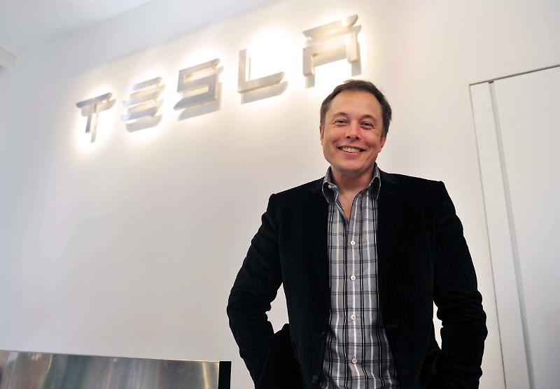 INAUGURAZIONE SHOWROOM TESLA