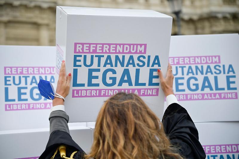 CASSAZIONE, DEPOSITO DELLE FIRME DEL REFERENDUM EUTANASIA LEGALE