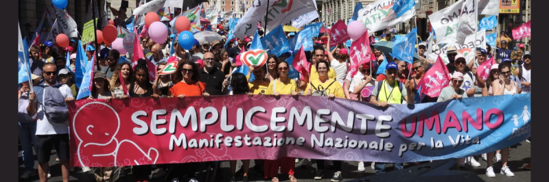 Semplicemente umano manifestazone