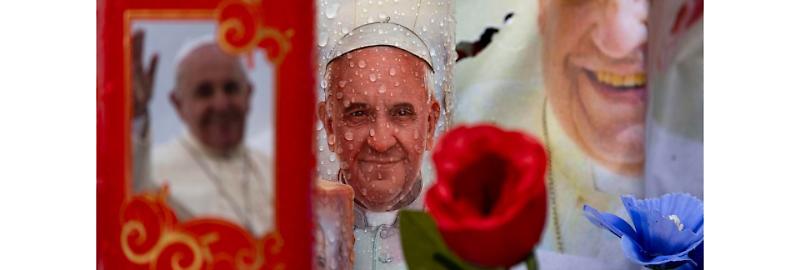 Papa condizioni «stabili». Diffuso un audio messaggio con la voce sofferente di Francesco