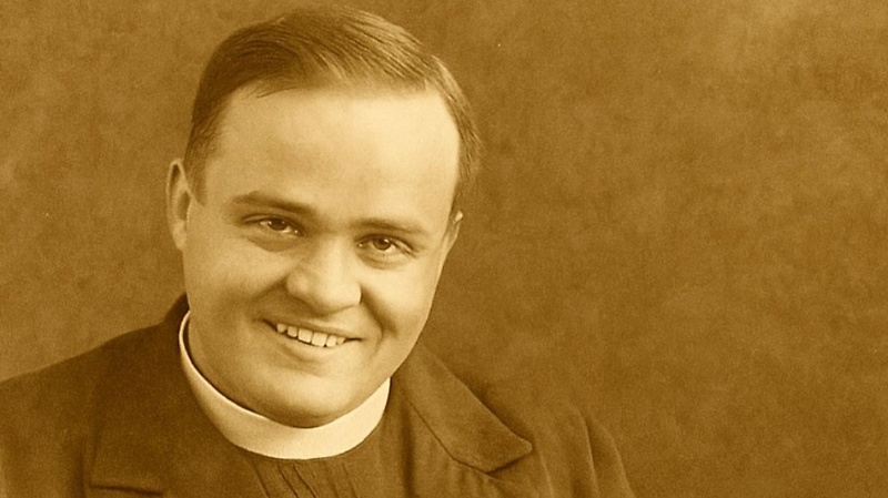 Il prete ucciso perch&eacute; corresse un prof nazista che irrideva Cristo