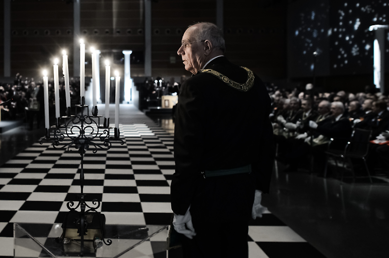 &laquo;Porte aperte!&raquo;. La Massoneria senza pi&ugrave; membri ora li cerca&hellip;sui social