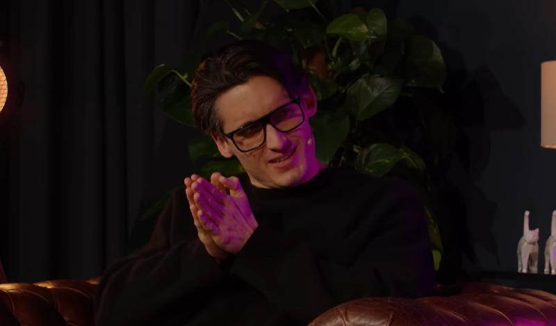 Non sparate su don Ravagnani: chiedetevi di chi siete follower