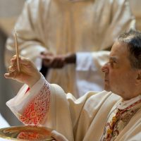 Cardinale Caffarra: «Al di sotto della cronaca c’è lo scontro tra due poteri»