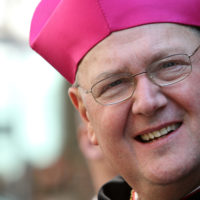 Mentre la pandemia continua, il cardinale Dolan chiede di concentrarsi su una cultura della vita