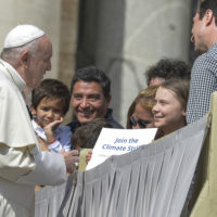 Il gesuita Reese chiede al Papa di dichiarare eretici gli scettici su vaccini e global warming