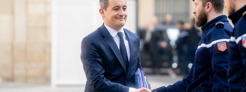 Francia, il ministro degli interni condanna l’attacco alla processione di Nanterre