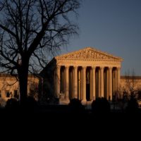 Il “mobbing” dem dietro le dimissioni del giudice Breyer dalla Corte Suprema