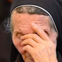 Muore la suora albanese che battezzava di nascosto i bambini sotto il comunismo