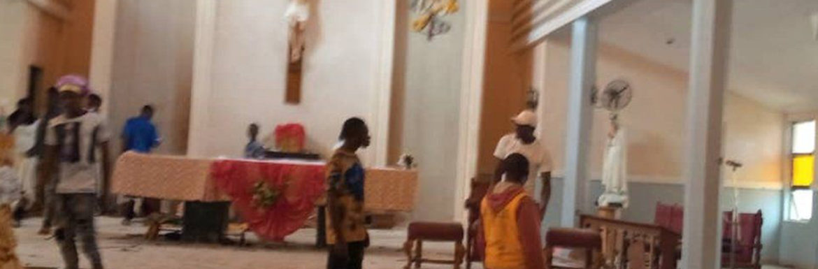 Strage di fedeli in Nigeria: almeno 50 morti in un attacco a una chiesa