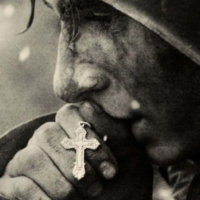 Vescovo ucraino: «Il rosario è l’arma che può fermare la guerra»