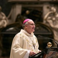 Mons. Voderholzer: «Evangelizzare richiede una sana difesa della fede»
