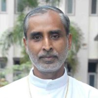 Il vescovo eremita: «La crisi finirà quando il cristianesimo darà battaglia al mondo»