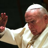 «Illazioni infondate». Il Papa risponde alle accuse su Wojtyla nel caso Orlandi