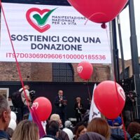 In migliaia a Roma alla Manifestazione per la Vita