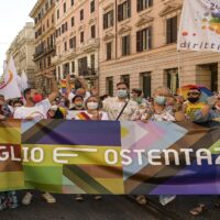 La Regione Lazio, sfilandosi dal Pride, non segue Orbán (semmai ArciLesbica)